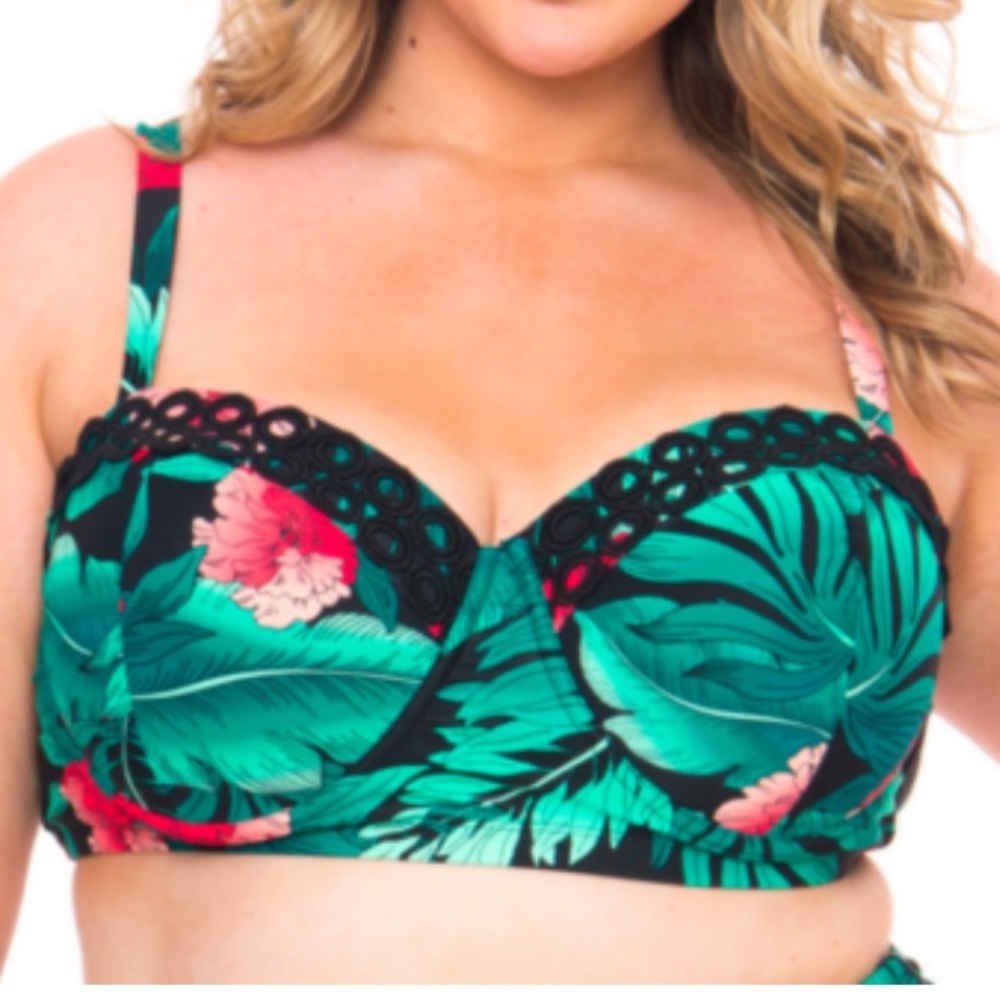 Boutique 1X swim top
